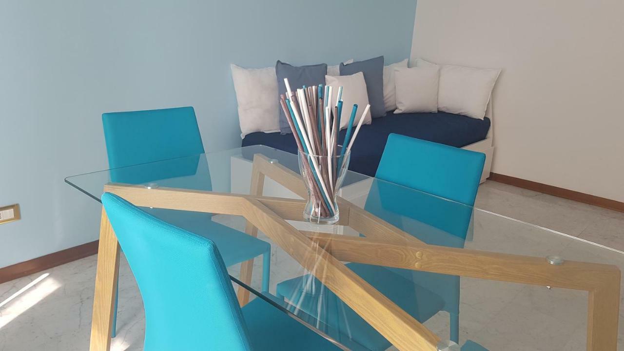 La Magnolia Apartments Violet 데센자노델가르다 외부 사진