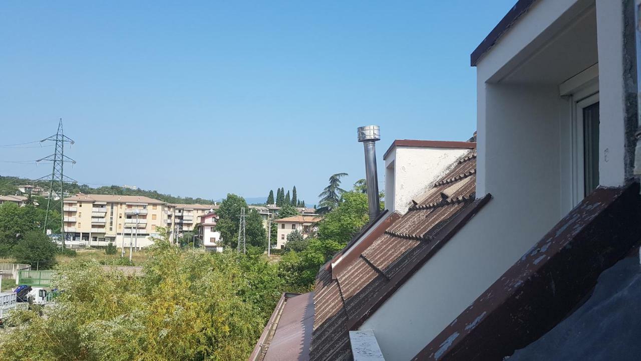 La Magnolia Apartments Violet 데센자노델가르다 외부 사진