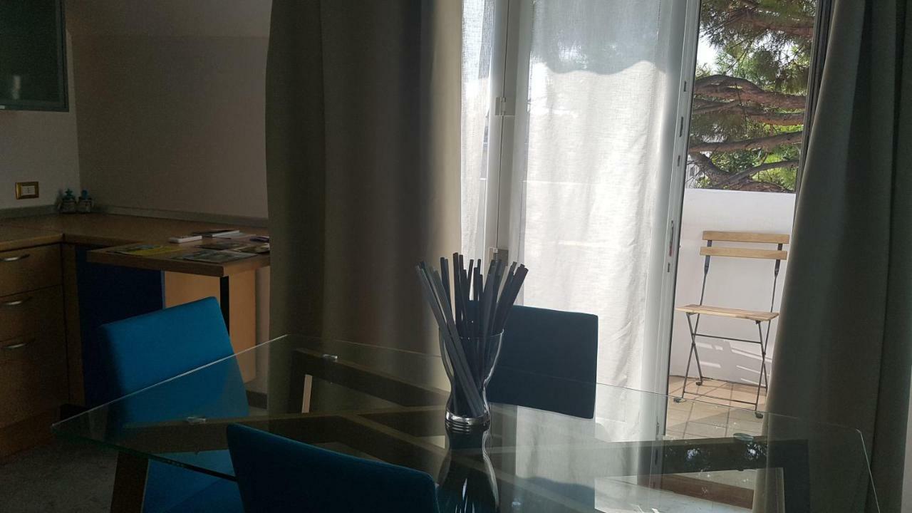 La Magnolia Apartments Violet 데센자노델가르다 외부 사진